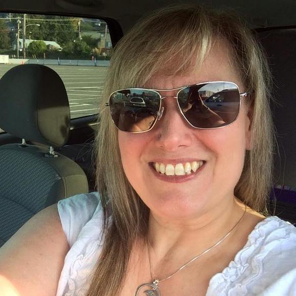 Meet your Posher, Kari - Picture 1 of 1